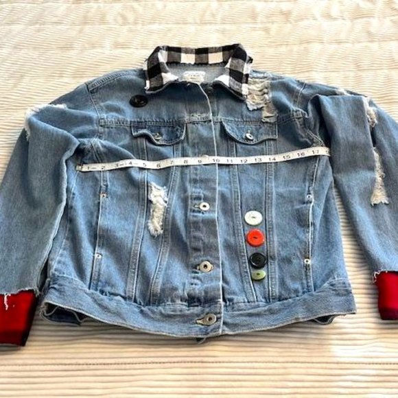 Women's Love Tree Denim distressed reworked embellished Denim Jacket size Small - Picture 5 of 8